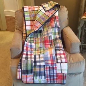 Boys twin Pottery Barn quilt.